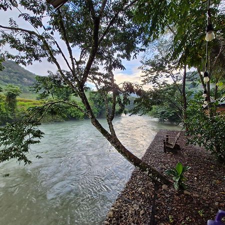Yaxlik River Lodge Lanquín Extérieur photo